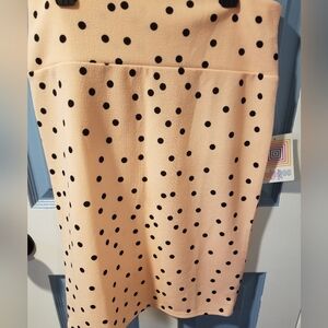 LuLaRoe Pink Polka Dot Skirt. NWT. Size LARGE